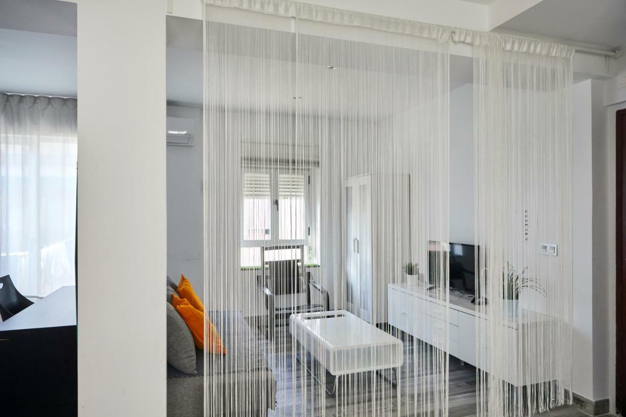 Apartamento Montornes 1 Apartment กัสเตญองเดลาปลานา ภายนอก รูปภาพ