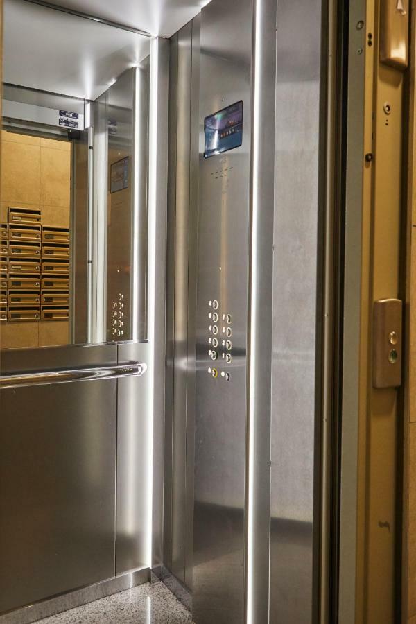 Apartamento Montornes 1 Apartment กัสเตญองเดลาปลานา ภายนอก รูปภาพ
