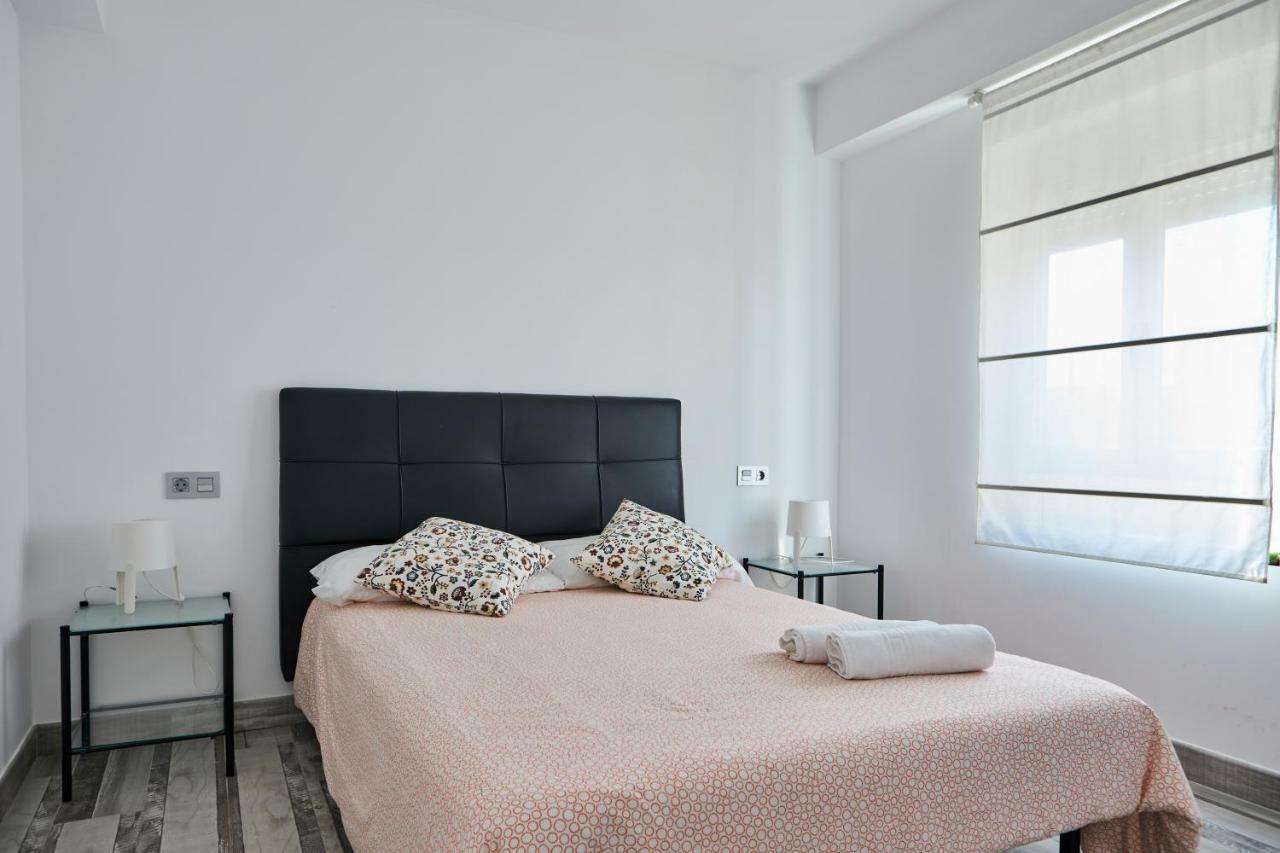Apartamento Montornes 1 Apartment กัสเตญองเดลาปลานา ภายนอก รูปภาพ